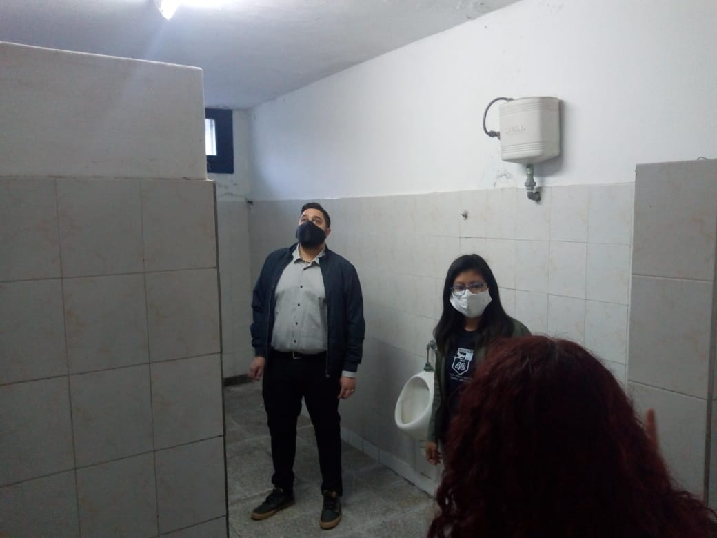 DanteBoeri's tweet image. Hoy charlamos con lxs compañerxs del JI 919 y la P 2 de #Echeverria y visitamos la obra de pintura del CEC 801 de #Ezeiza.  Desde Marzo venimos garantizando la continuidad pedagógica y el SAE con un enorme amor y compromiso con nuestras comunidades educativas.
@SUTEBAProvincia