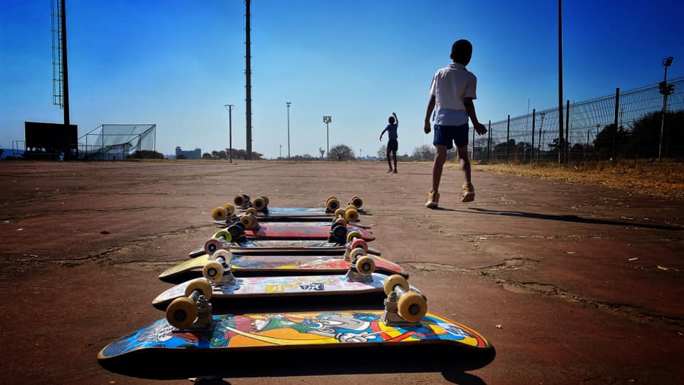 TheSk8School's tweet photo. We are still desperately looking for old/unused skateboards or any parts, shoes, pads or anything that you are not using. We fix it, clean it up and give it to children that can not afford to buy the. #SpreadTheShred #SkateboardingChangesLives Pls RT 🤙🛹 https://t.co/HpoL42SRsi