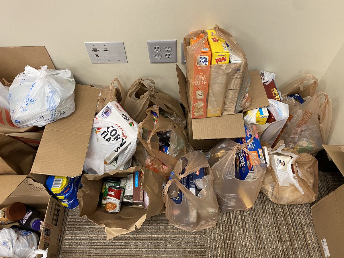 KaysLHS's tweet photo. We currently have such a great start to the food drive. We are only half way through the month. Keep up the good work and bring in some non perishable items. #proudofthepride https://t.co/WBcezyNFLA