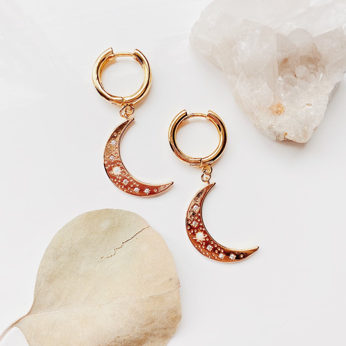 alexapaniccia_'s tweet photo. opal moon hoops, but make em chonky!✨ https://t.co/UHCbt7M2YI