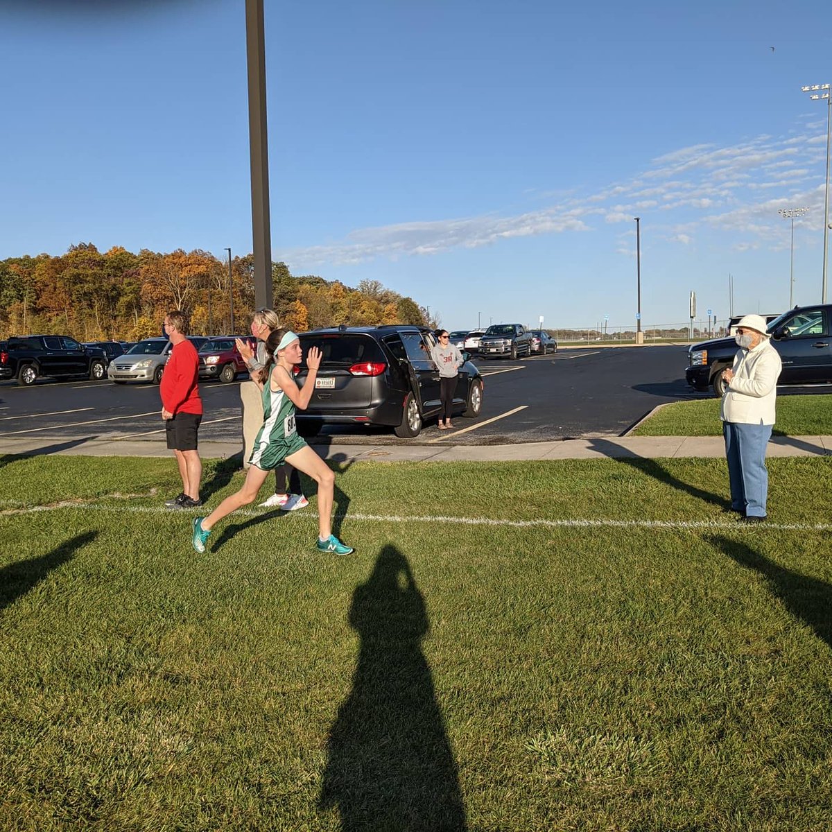 ShowingStripes's tweet photo. @m4ttbit One proud aunt here. She ran for her Varsity team at their last conference meet of the season yesterday. Was 7th overall and had the 3rd fastest girls time from her school! Not a PR, but close, and it was a windy day with a course full of sharp turns. Great job! ❤🏃‍♀️ https://t.co/xpYNr7ardd