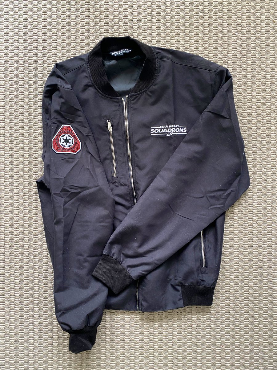 jtmooten's tweet photo. GIVEAWAY 🎉 - Ik heb hier een moddervet Star Wars Squadrons piloten bomberjack met echt een insane vette Imperial patch. Kan ik jou daar blij mee maken?

1) Retweet
2) Subscribe op https://t.co/AueF9lzALS

Succes! 👍 https://t.co/VZUgTm7oUQ