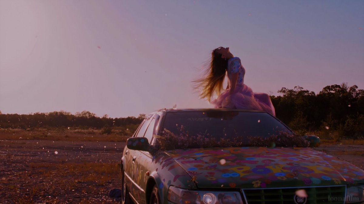 LOONAFlLM's tweet photo. #츄 #Chuu
#이달의소녀 #LOONA
#Why_Not #Teaser https://t.co/wvceVh33eW