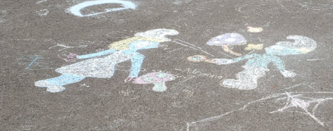 Smurfette has joined Vanity Smurf <a href="/ctk_dp/">CTKDPCDSB</a> #artistsontwitter #chalkart