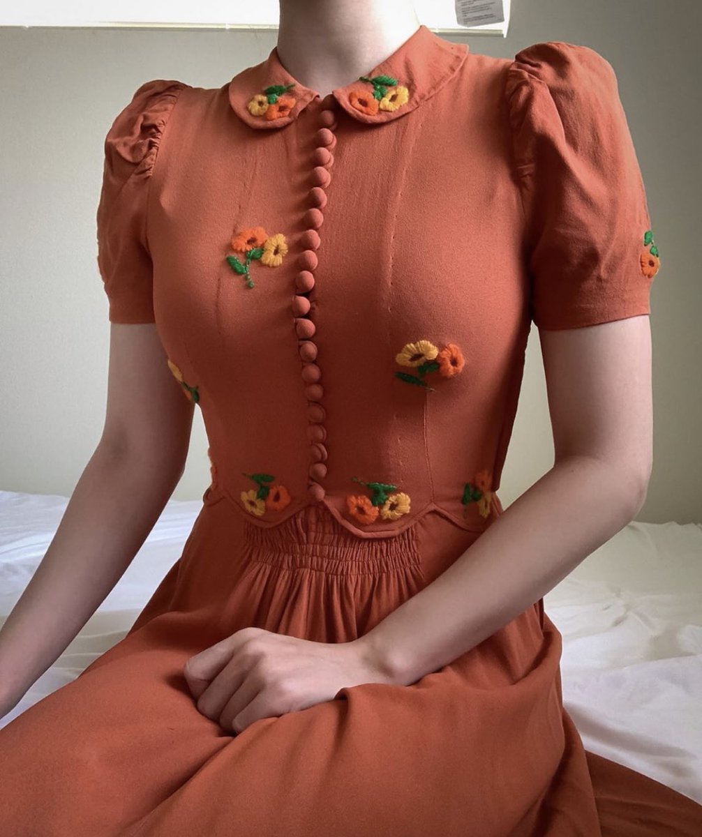 femmeduart's tweet photo. 1930s dresses https://t.co/AzAJCVPDBE