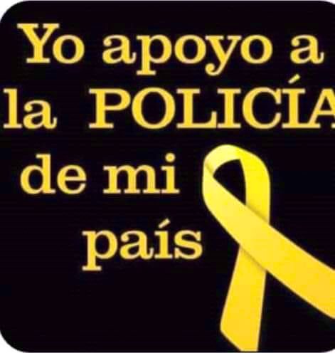 vivilukcr's tweet photo. A menos que usted se haya puesto en los zapatos de un policía, tiene idea de lo que pasan todos los días. #policiasdeverdad #policiasqueamaneluniforme #policasqueentregantodo #policiasqueseponenlacamisetasinmiedo a esos me refiero. https://t.co/OVnEskZYhH