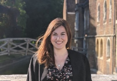 stemcellpodcast's tweet photo. Another application of #organoids to study #COVID19! Dr. @laupellegrini and the Lancaster lab (@BrainOrganoid) have found that #SARSCoV2 infection damages the choroid plexus epithelium and causes leakage. https://t.co/W3oxMbyIuX https://t.co/MmqGg6HFP2