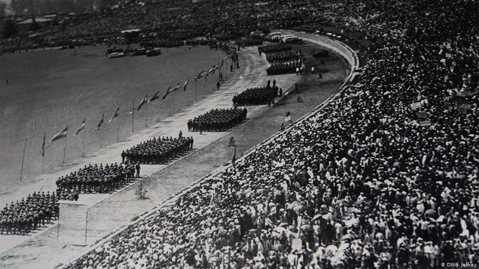 Breaking point would come soon after with USSR joining Ethiopia in what would be the first major assault (out of 8) in  #Eritrea.Having failed to capture Massawa, EPLA would begin strategic retreat from all fronts to Nacfa. ELF unaware, would bare the brunt of the offensive.