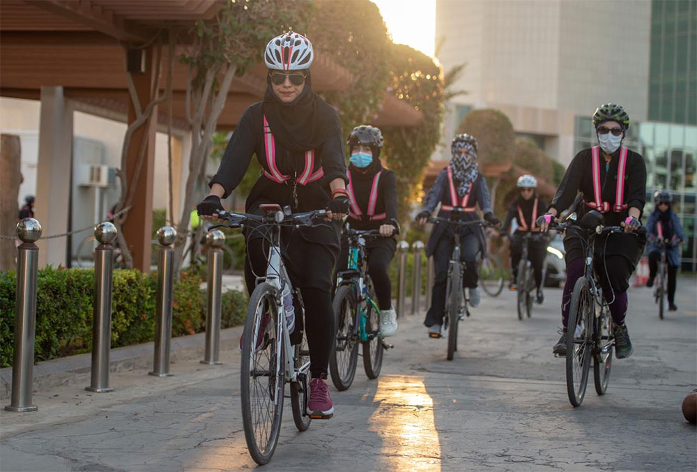 Almadinanews's tweet photo. #صور..

ممارسة رياضة ركوب الدراجات الهوائيه لفريق دراج #جدة النسائي بالواجهة البحرية .(تصوير - خالد الحاج)

#صحيفة_المدينة https://t.co/DFfuuWn13E