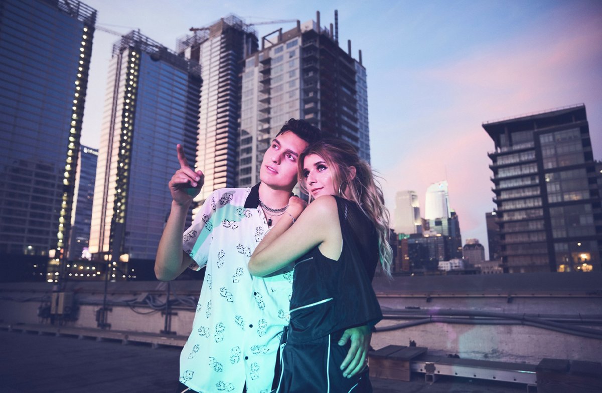 popoffjack's tweet photo. LA-BASED NEWCOMERS @brecnmari RELEASE BUBBLY NEW SYNTHPOP SINGLE “NEVER HAVE I EVER” // Listen: https://t.co/AorfVZyM55 https://t.co/lhPev9Fe7h