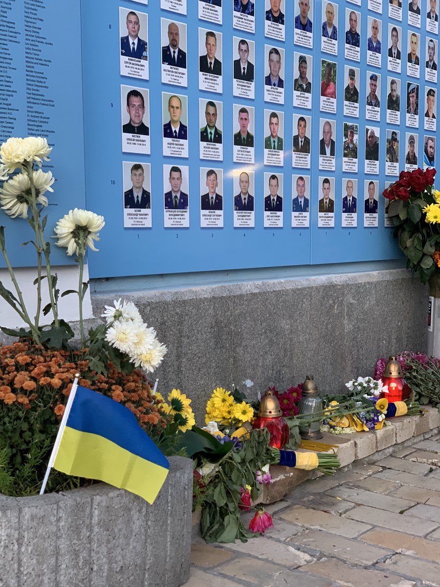 osnova's tweet photo. Ми пам’ятаємо

#МиПамятаємо #МыПомним #WeRemember
#ОСНОВА #OSNOVA https://t.co/uiGu9bdgMH