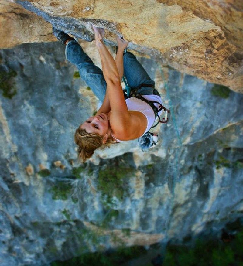 Eyes on the prize. #outdoorwomen

. . .
Climber: <a href="/alekstaistra/">Aleksandra Taistra</a>
Route: 'El Bicho' (8b RP), Rodellar, Spain
Photo: bit.ly/2dsJsLY?utm_so…