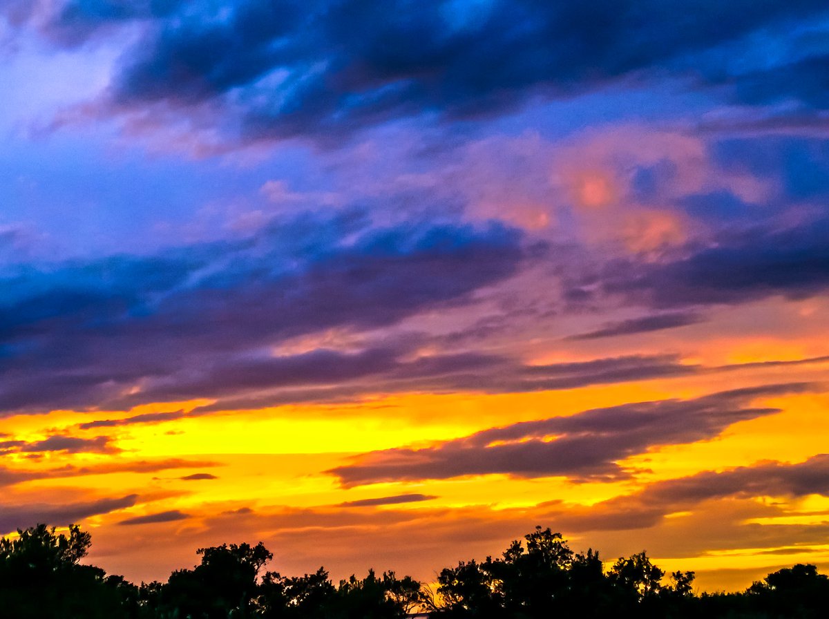 anapuzar's tweet photo. Transformation of the Sky
@nokia @NokiaMobile @hmd_global @HMDGlobal  @teampureview @pickit #phoneography #nokiamobile
#ShotOnMyLumia #Lumia1020  @misangenius @NokiamobBlog @OnMSL @TheLumians @ZoranStricevic @mordulj @PatrickHWalsh @nothinbutanokia @DarthChillash @anthonyhunter69 https://t.co/2LlBoANBoU