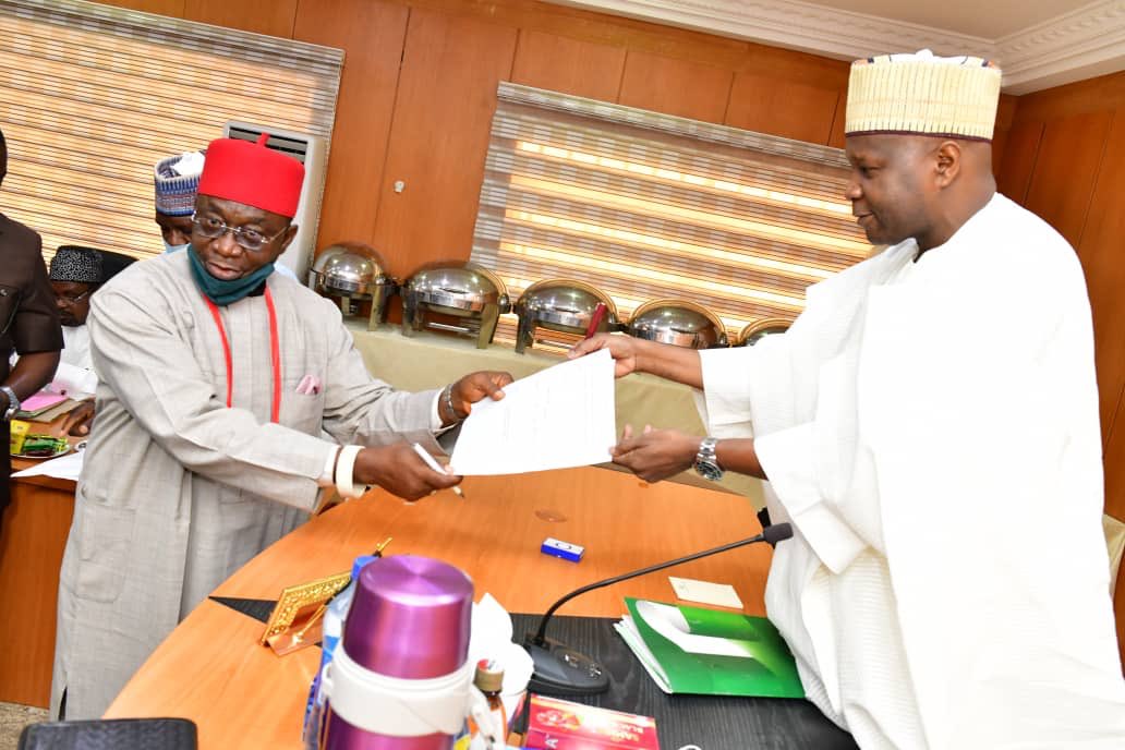 Inside Gombe (@insidegombe) on Twitter photo The appointment of Prince Chidebelu Cornelius Ewuzie as Special Adviser on Inter-community Relations by <a href="/GovernorInuwa/">Muhammadu Inuwa Yahaya</a> is absolutely commendable. The appointment of Prince Chidebelu Cornelius Ewuzie as Special Adviser on Inter-community Relations by <a href="/GovernorInuwa/">Muhammadu Inuwa Yahaya</a> is absolutely commendable.
