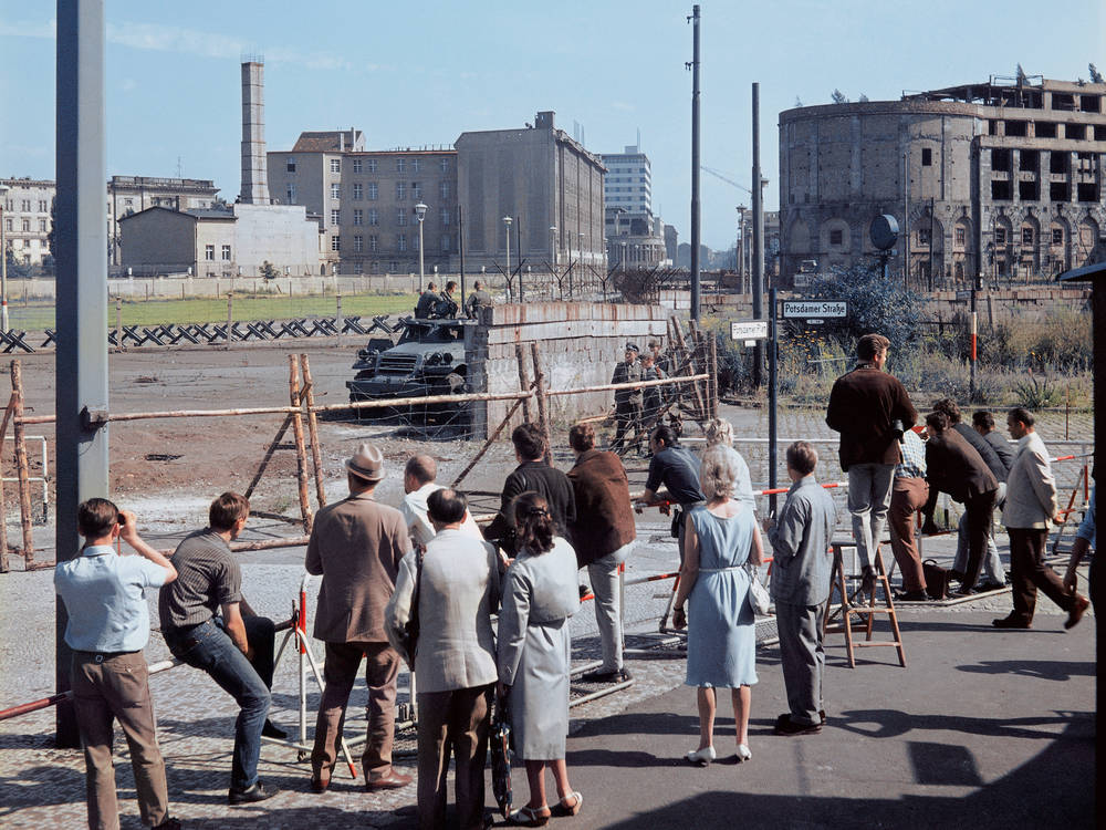 Grant Rennison Potsdamer Platz 1965 Ddr Coldwar Berlinermauer Coldwarhist Photo Maschke Herbert Stadtmuseum Berlin
