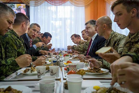 Зеленський - військовослужбовцям: "У вас найскладніша, найпатріотичніша робота" - Цензор.НЕТ 7774