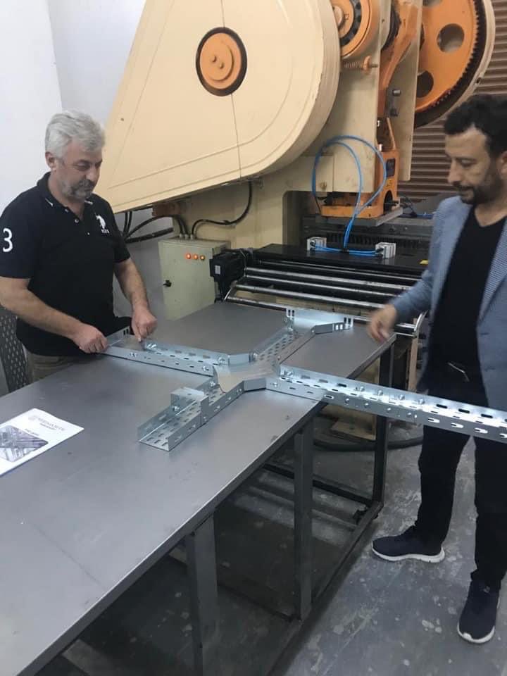 HarunPala_06's tweet photo. Gençleri üretici olarak yetiştirmek lazımdır.Yetişen nesiller milli ekonomide tüketici değil üretici durumunda olmalıdır. https://t.co/TzgHU8c9mS