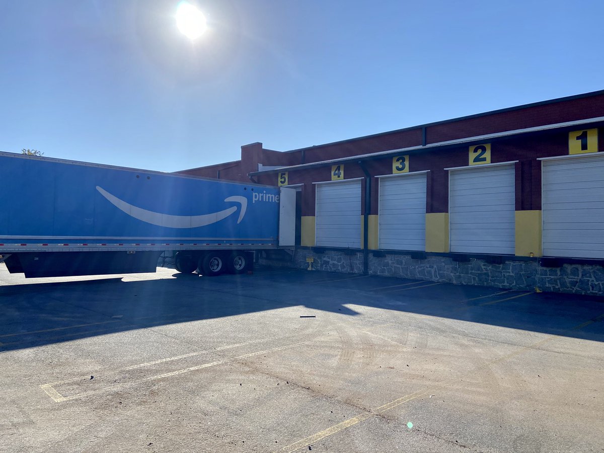 MrWallStorage's tweet image. Prime Day @amazon pickups leaving @WallControl on a beautiful #AmazonPrimeDay here in Atlanta!

#Amazon #WallControl #HomeImprovement