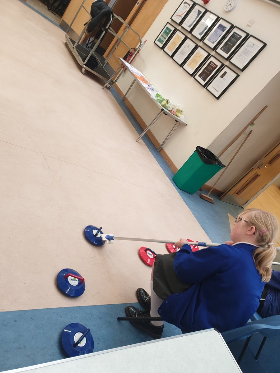 DawnNorbridge's tweet photo. The children have had lots of fun tonight in after school club playing a variety of different games🏑⚾️🎯🏓
@Norbridgeschool https://t.co/zYcbIdXeVg