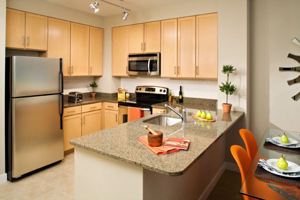 YaleWestApts's tweet photo. Snatch up a one bed home this weekend! 

If you are looking for a spacious one bed home with an open concept kitchen then make sure to stop by our open house this weekend! We will have some sweet treats and you can earn up to two months rent on our one bed and one+den homes. https://t.co/8EppmdgESw