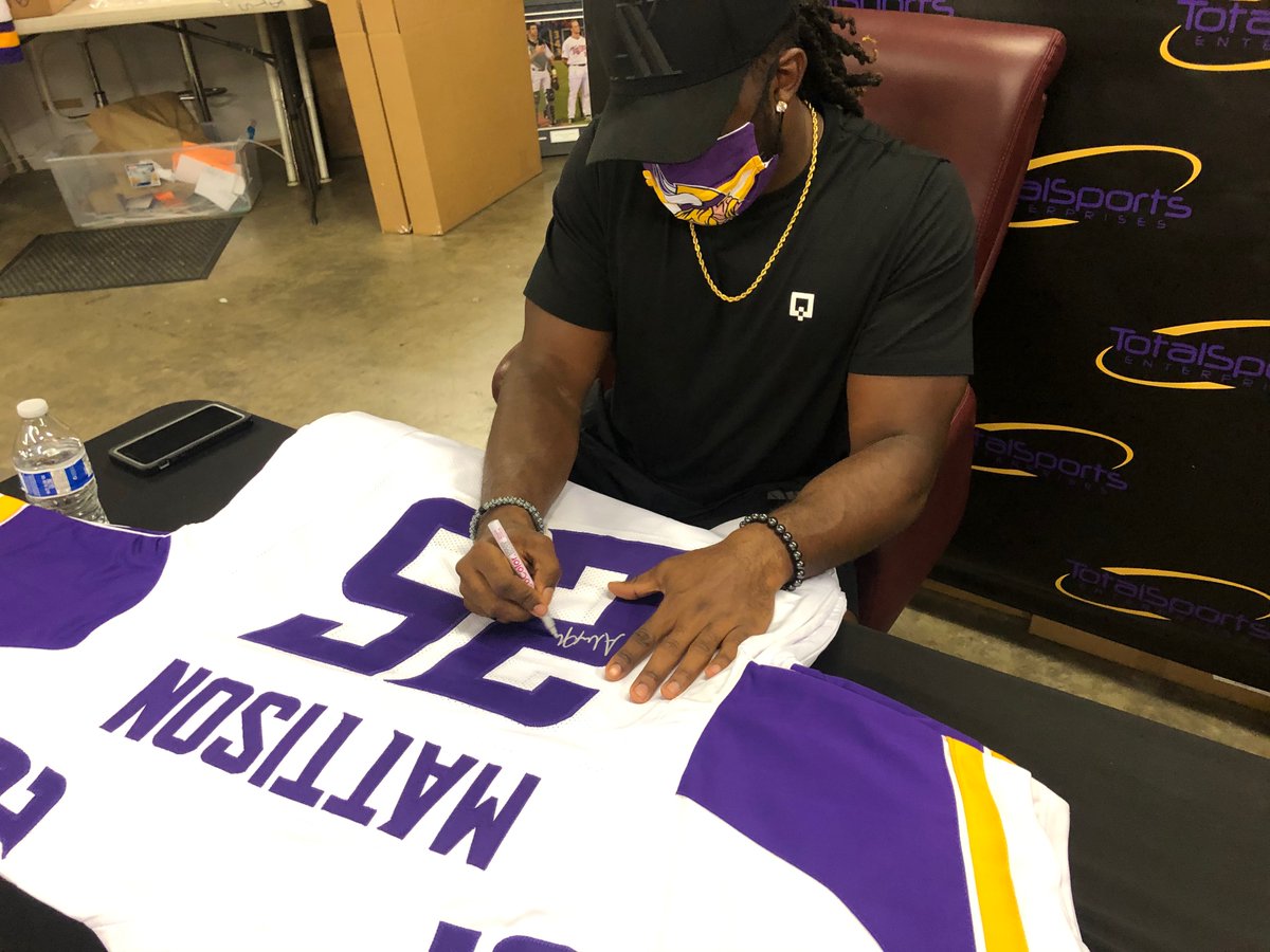 EIMinnesota's tweet photo. If @AlexMattison22 has a touchdown today against the Falcons, we'll give an Alexander Mattison autographed jersey to someone who retweets this tweet AND follows us! https://t.co/U3GC0qurJy