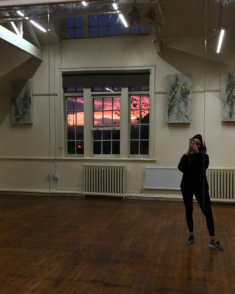 InspireDanceNE's tweet photo. Gorgeous view of the sunset from the studio tonight😍 #Saltburn #sunset #dance #studio https://t.co/2nQtvki7qW