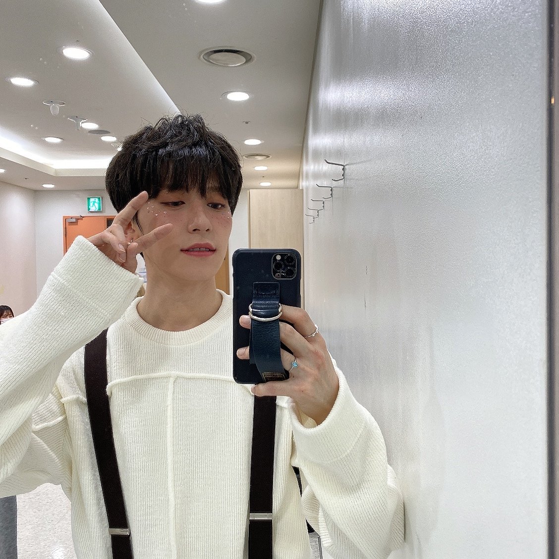 keonhee_br's tweet photo. {23.09.20} - Atualizações do #KEONHEE no @official_ONEUS 

Desde TBONTB até Airplane, muito, muito obrigado aos Moons que nos apoiaram durante essas promoções, eu amo vocês🌙💗
Vamos continuar criando memórias incríveis juntos no futuro🥰 https://t.co/gy5HEq4sqw