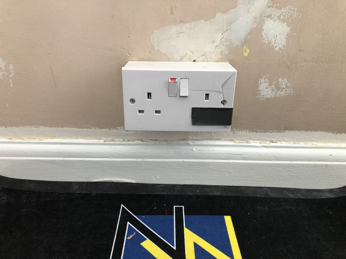NeilWElectrical's tweet photo. Little simple job of recessing a socket to help a customer, pre decoration. A little time and care creates minimal repair work. 👌🏻. One of our 8 call ins today. #electrical #electrician #trade #installation #maintenance #inspection #aftercare #care #surrey #callins https://t.co/kkCIl1mnOE
