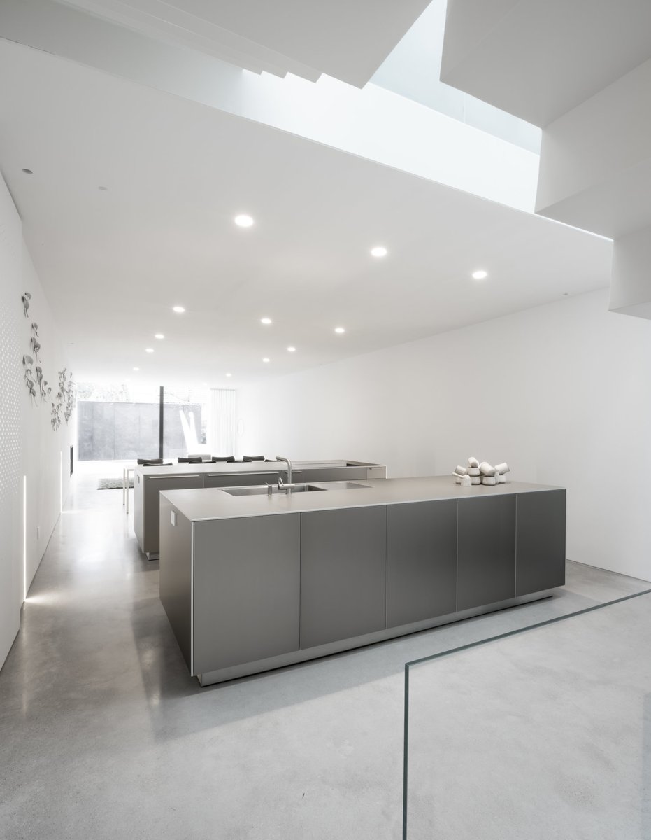 architeg's tweet photo. Minimalist "House 27" by gh3 architects, Toronto, Canada.
📸: gh3 https://t.co/ZKYFSviVt5