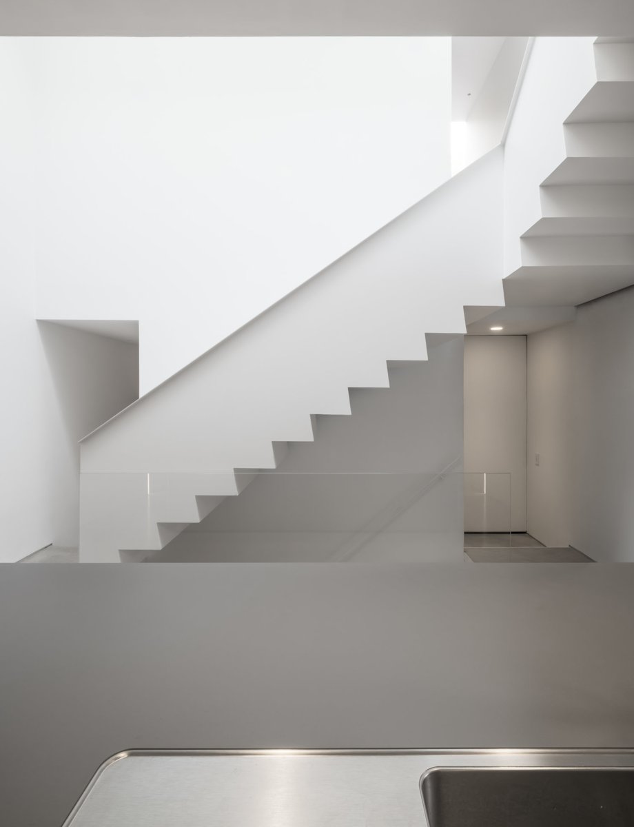 architeg's tweet photo. Minimalist "House 27" by gh3 architects, Toronto, Canada.
📸: gh3 https://t.co/ZKYFSviVt5