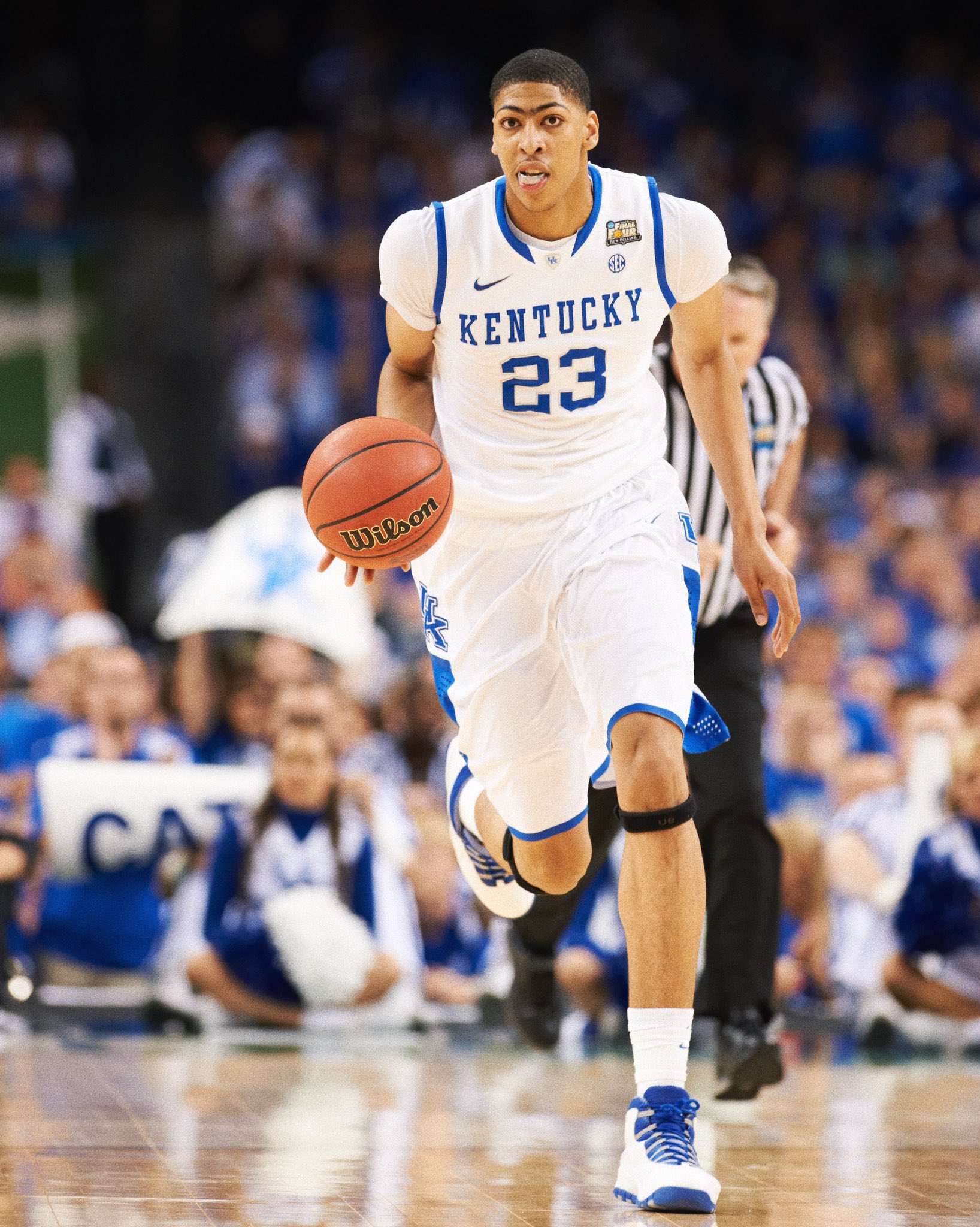 B R Kicks on X AntDavis23 is a champion in both college and in the NBA. Air Jordan 10 Old Royal and Nike Kobe 5 Protro Black Toe on feet https t Sts82ddpib