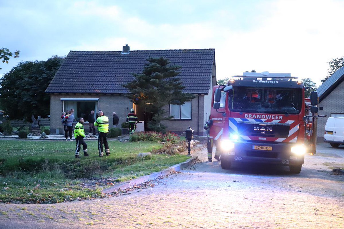 Brandweer ingezet voor schoorsteenbrand in Noardburgum - #Friesland -..