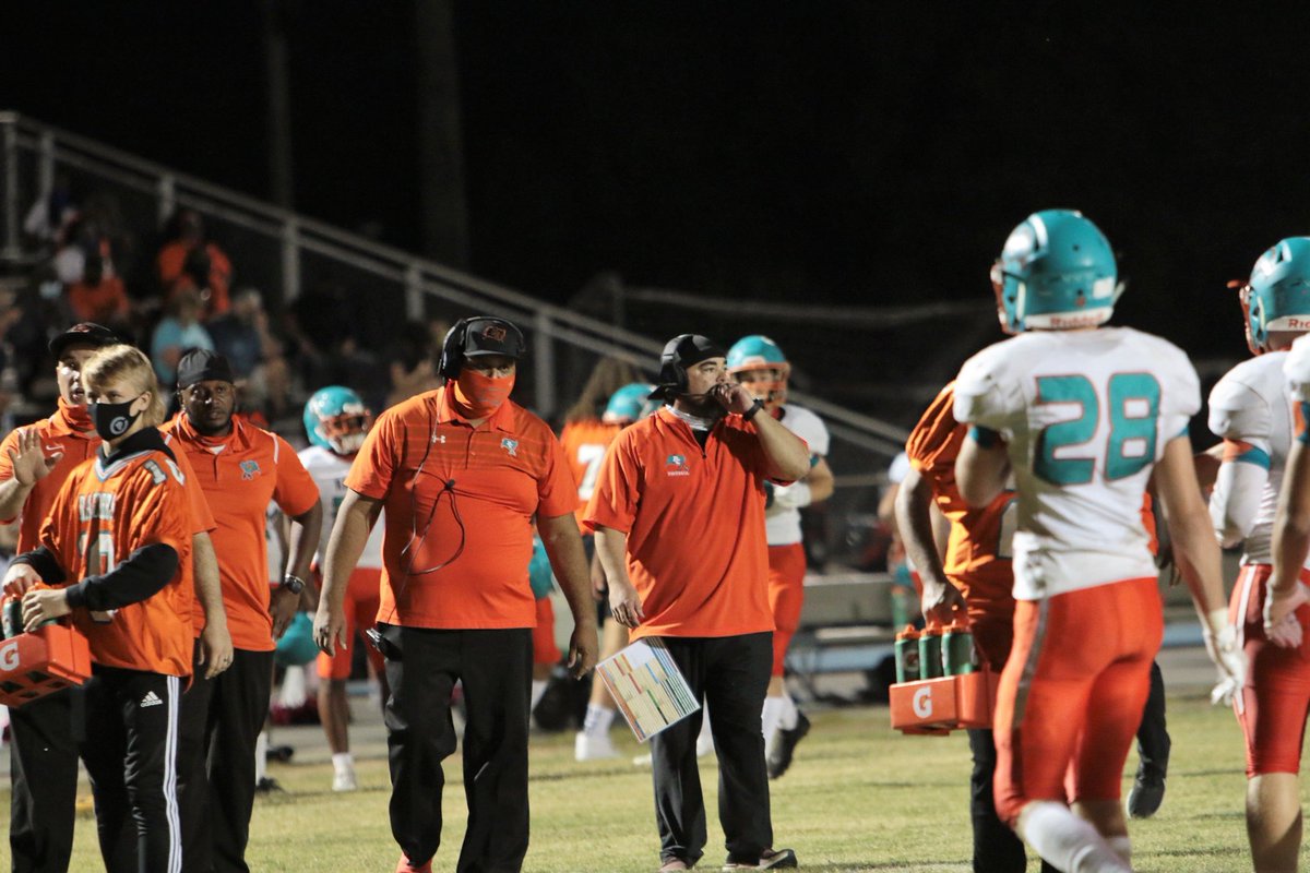 CoachJones05's tweet image. Love being on the field with these guys. #Run2Win #AFNF