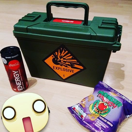 Just made myself a new lunchbox. That should stop people stealing my lunch! #eod #royalengineers #royallogisticcorps #bombdisposal #britisharmy #sandwichbomb #explosive #explosion