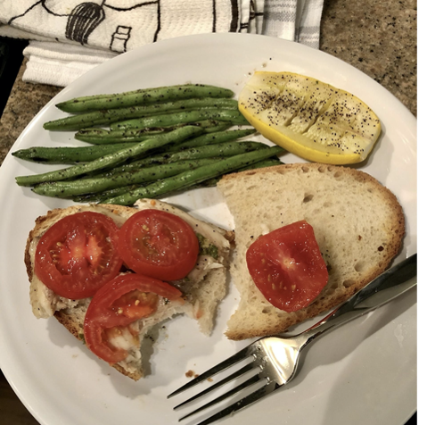 L_DuPree's tweet photo. #Health1234 Peer Health Partner, Jackson Newbern: I support my social health during the pandemic by sharing recipes with friends &amp; cooking together over FaceTime/Skype. Definitely learned some cooking 
skills, tips &amp; tricks by working on it with friends. @emorycshh @emorycollege https://t.co/saBpdPEMOS