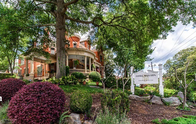 BandBConsultus's tweet photo. Now Offered at $1,234,000
Just Reduced August 2020
A chance of a lifetime to own a historically prominent home at a price just reduced by $400,000. 

#innlife #geogiainn #realestateforsale #innsforsale #realtors 

https://t.co/GqF9traqI6 https://t.co/KNn0QViaIV