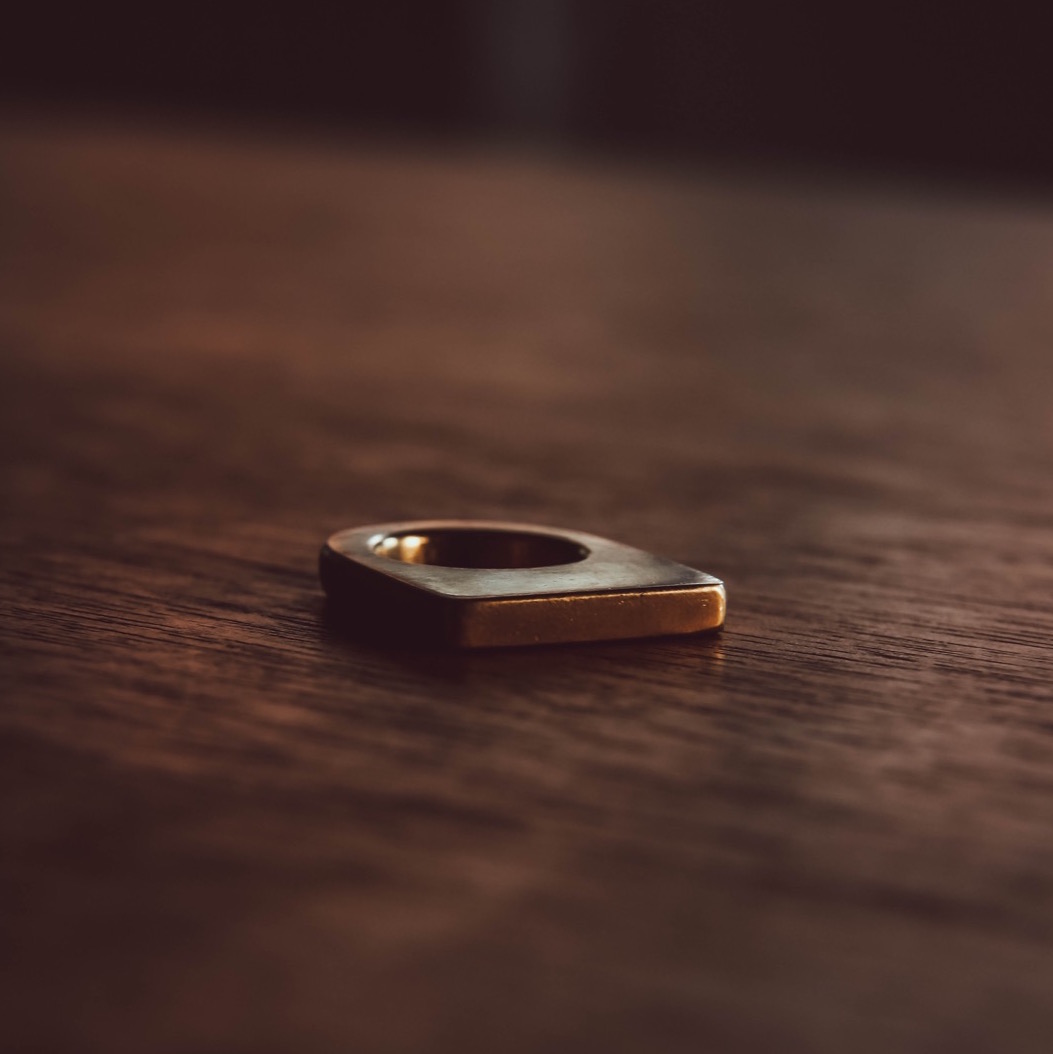 CastExperiences's tweet image. Bringing that golden hour goodness ✨🌞✨

We are loving the simple, clean lines of this gold plated beauty. Hand carved using the one and only CAST kit 🙌

experiencecast.com/kit/