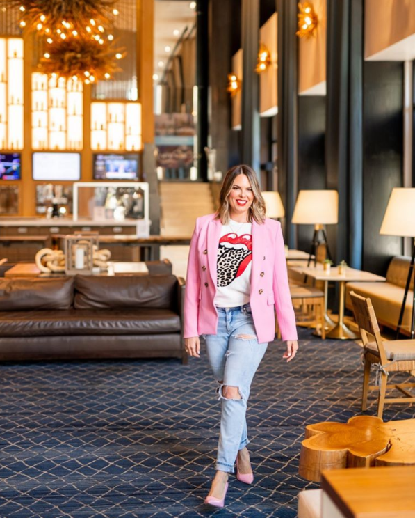 hotel_republic's tweet photo. Home sweet hotel ❤️ Where we bring the beauty of San Diego to you. Have you booked your weekend getaway yet? Start planning: https://t.co/SoPgGJ6nWS #HotelRepublic
📸: @hausofvorwith https://t.co/fkURjf5NNw