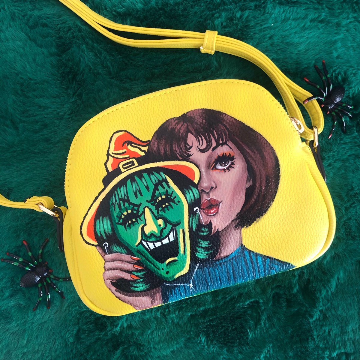 alldrawn's tweet image. i put a spell on you💫