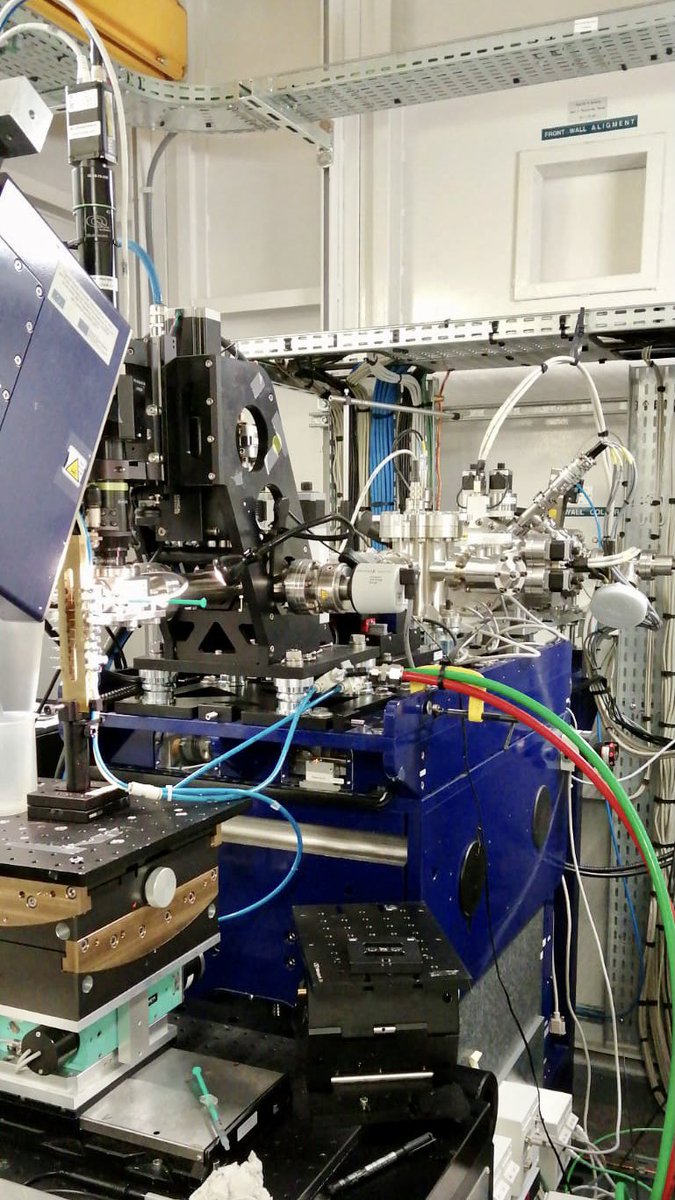 JamesDNicholas's tweet photo. Start of the first shift for my first ever synchrotron experience @ALBAsynchrotron #ChemTwitter https://t.co/kMXdihaCyi