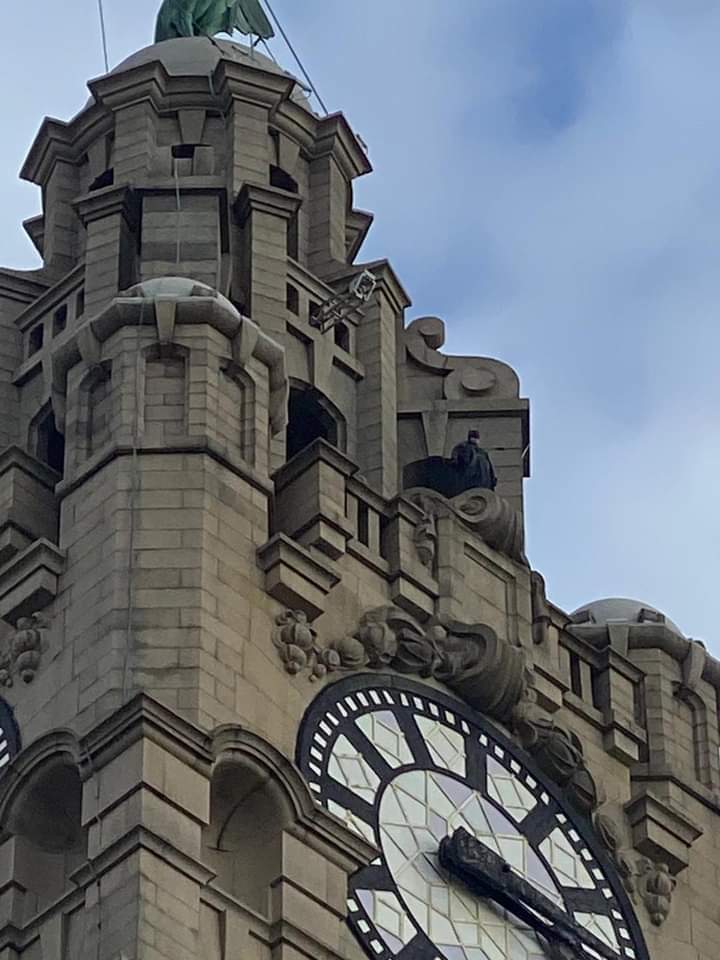 dr_mark_wright's tweet photo. Batman filming in Liverpool.
If he's fighting the Pengolin we're never going to get off tier 3.
#batman #liverpool
#bat #pengolin #tier3 #COVID19
Photos by @think_hub https://t.co/sGA2dg0JU6