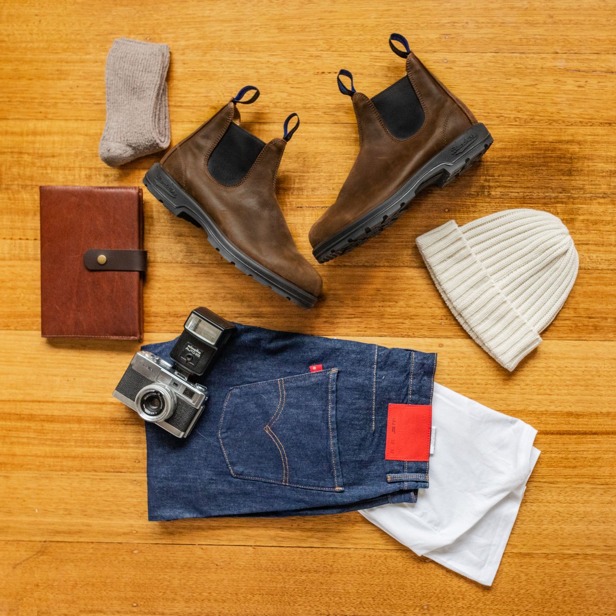 blundstoneca's tweet photo. Get cozy this fall with the new 1609 Classics in Antique Brown. Perfect for any season pairing.
#allyearboots #blundstoneca #blundstone #1609 #fallessential #versitile #boots #fallboots #newboots https://t.co/GjoM0LuspC
