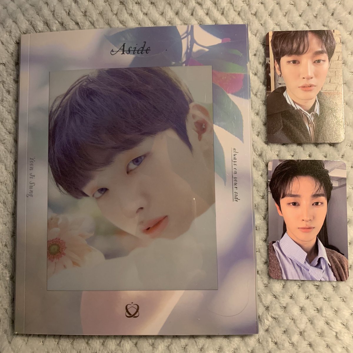 TWIBERRY_tw's tweet image. ㅤ‧ #-❍ っ ( 𝒑𝒍𝒂𝒚 ). — lıst ❜  ╱ ☆* 14.1O @ : Reiko ៸ twı.𝒃𝒆𝒓𝒓𝒚  ♡ - ⊹ #AsideLeal

Hace unos días tuvimos la dicha de recibir las dos versiones de este álbum y mi favorita fue el #DayVersion, quiero mandarle besitos a Leal por tan lindo regalo.