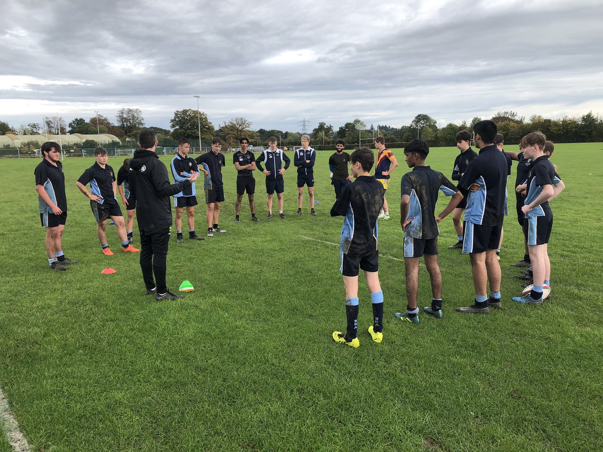 Really enjoyable session for the rugby academy this afternoon with <a href="/Saracens/">Saracens Rugby Club</a> despite the weather ! #wet #SRARugby