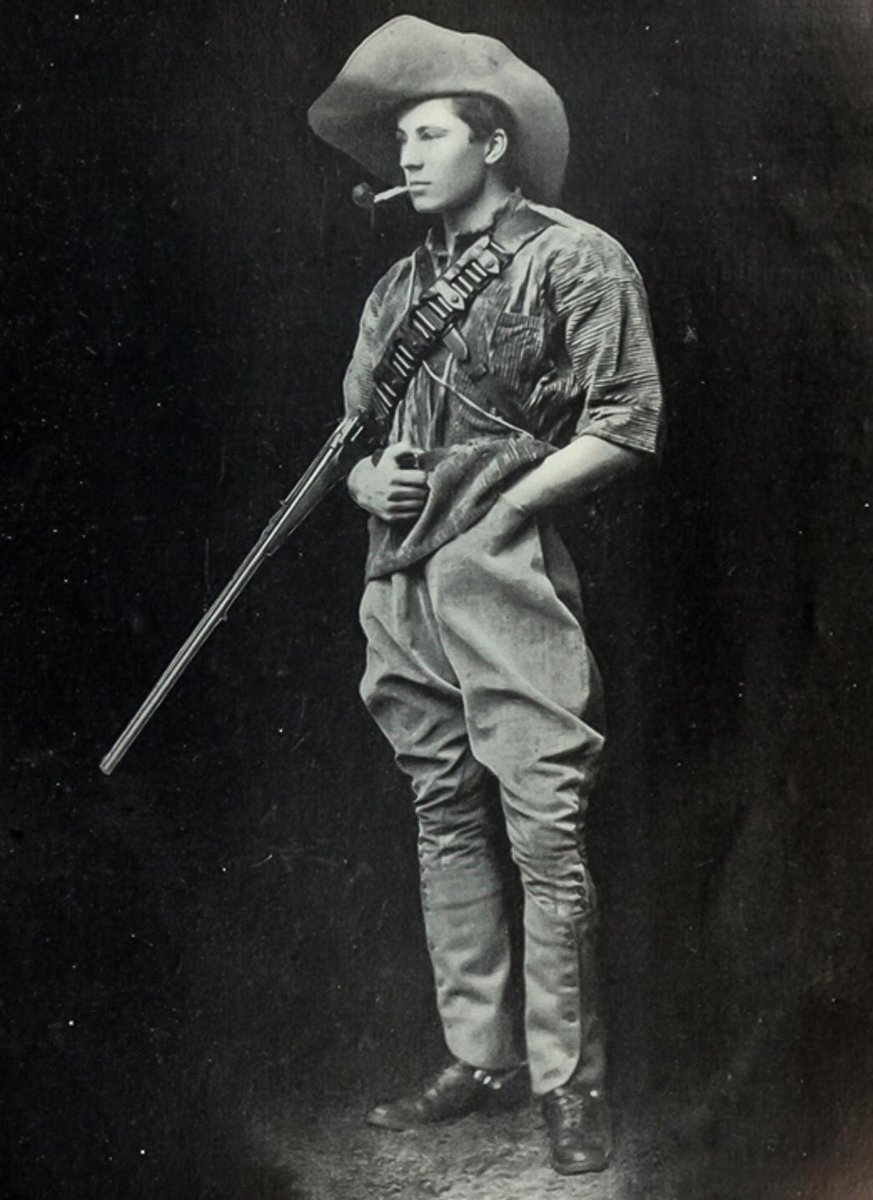 And no sooner had he landed in South Africa than he enlisted to serve in the second Matabeleland war pitting the British South African Company‘s maxim guns against the battle axes, assegais and a sprinkling of rifles (thanks to defecting askaris) of the Matabele warriors.