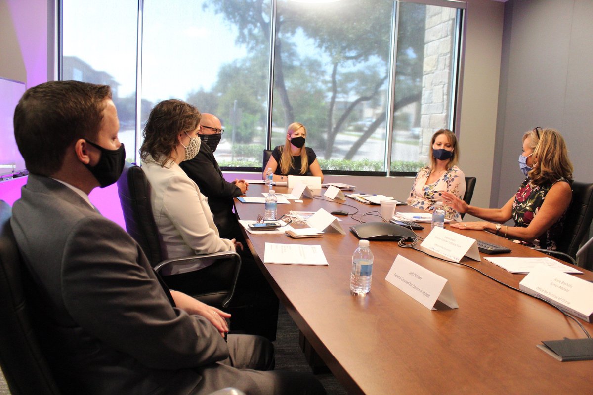 OJPOVC's tweet photo. Today, Director Hart met with Aimee Snoddy and Jeff Oldham from the Office of @GovAbbott and Andrea Sparks from the Child Sex Trafficking Team about their coordinated efforts to serve child victims of #sextrafficking in TX. #HelpforVictims https://t.co/zJjx282zRY