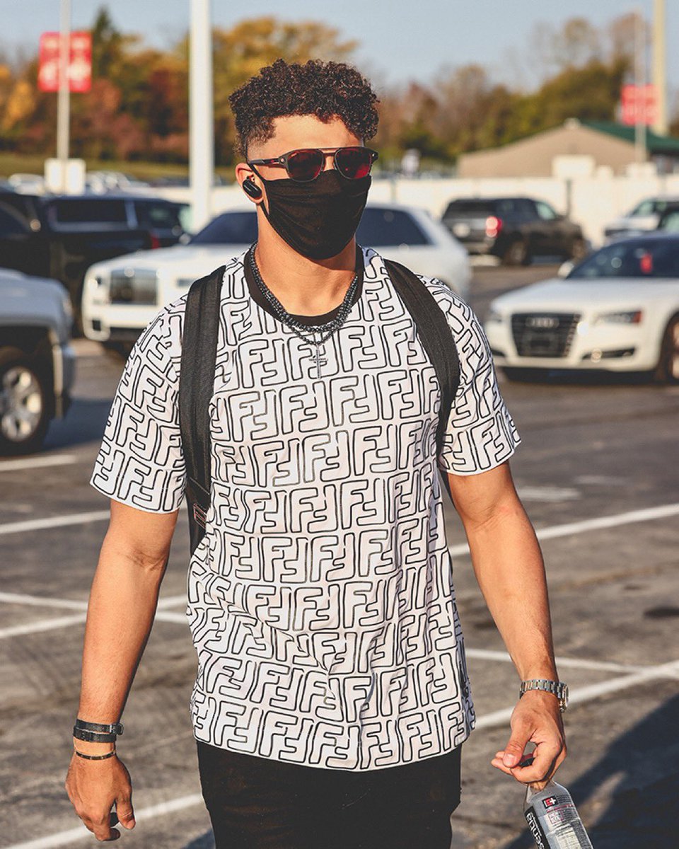 TheHOFLeague's tweet photo. Yeah he took the L on Sunday, but we still had to give a shout out to @PatrickMahomes for repping the Fantasy Fresh gear in Week 5 #FantasyFreshFit #weknowitsfendibutstill https://t.co/Rpcnu3V4tV