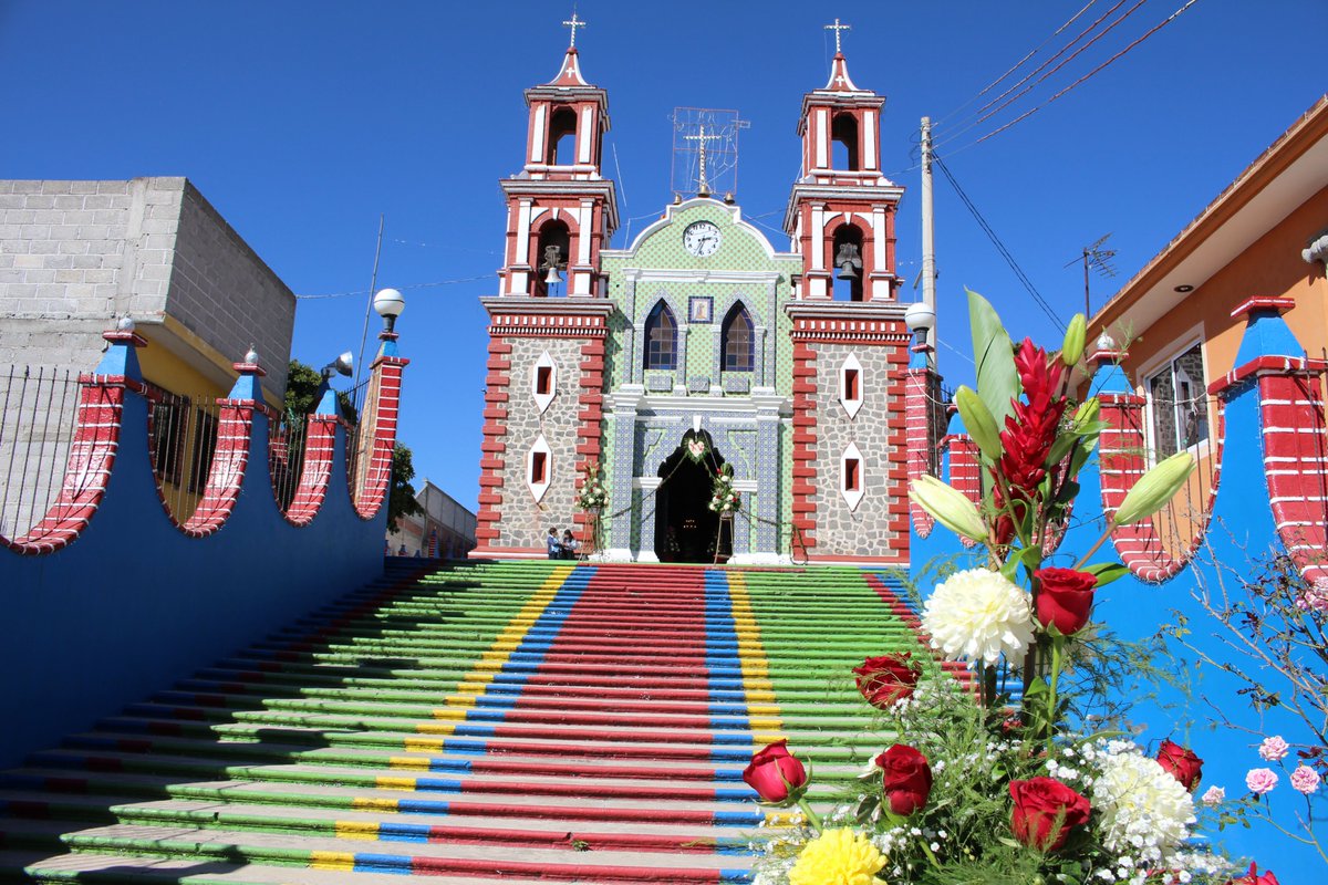 cineastax's tweet photo. @MexicoEnRuta Buenas tardes, la imagen es la Iglesia del Señor de Tila en Tabasco. y no Ixtacuixtla👇 saludos. https://t.co/X3r9QjMohM