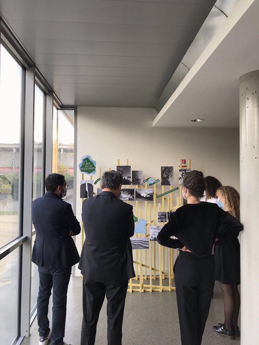 ENSIIE's tweet image. Très heureux d’accueillir pour la 2ème fois consécutive avec le @C19Evry l’exposition EVRY MON AMOUR réalisée par les étudiants DNMADe du @LyceeGBrassens 📸

Une belle soirée d’inauguration et d’échanges avec @VilledEvryCourc @Prefigurations @Caue91 et de nombreux visiteurs 😀