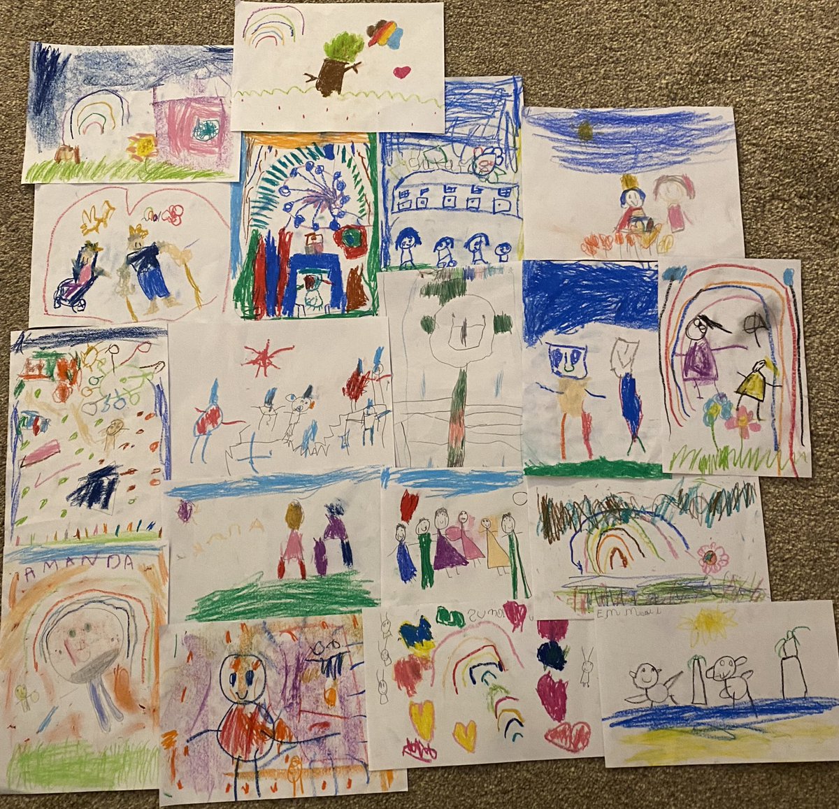 mrspickthall's tweet photo. For The International Day of old people @coopnightingale spent time taking part in activities and having discussions about elderly people. Year1 &amp; 2 made cards, drew pictures and wrote letters for the residents at our local care home! #ShowYouCare @MrsTanday @roseahmet2 https://t.co/ymKwf7GGdm